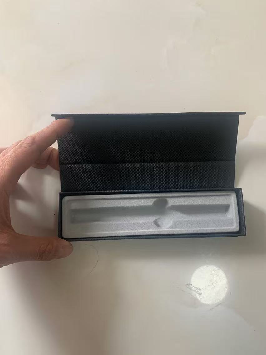 High-end pen gift box with magnetic closure and flip-open lid for corporate gifts
