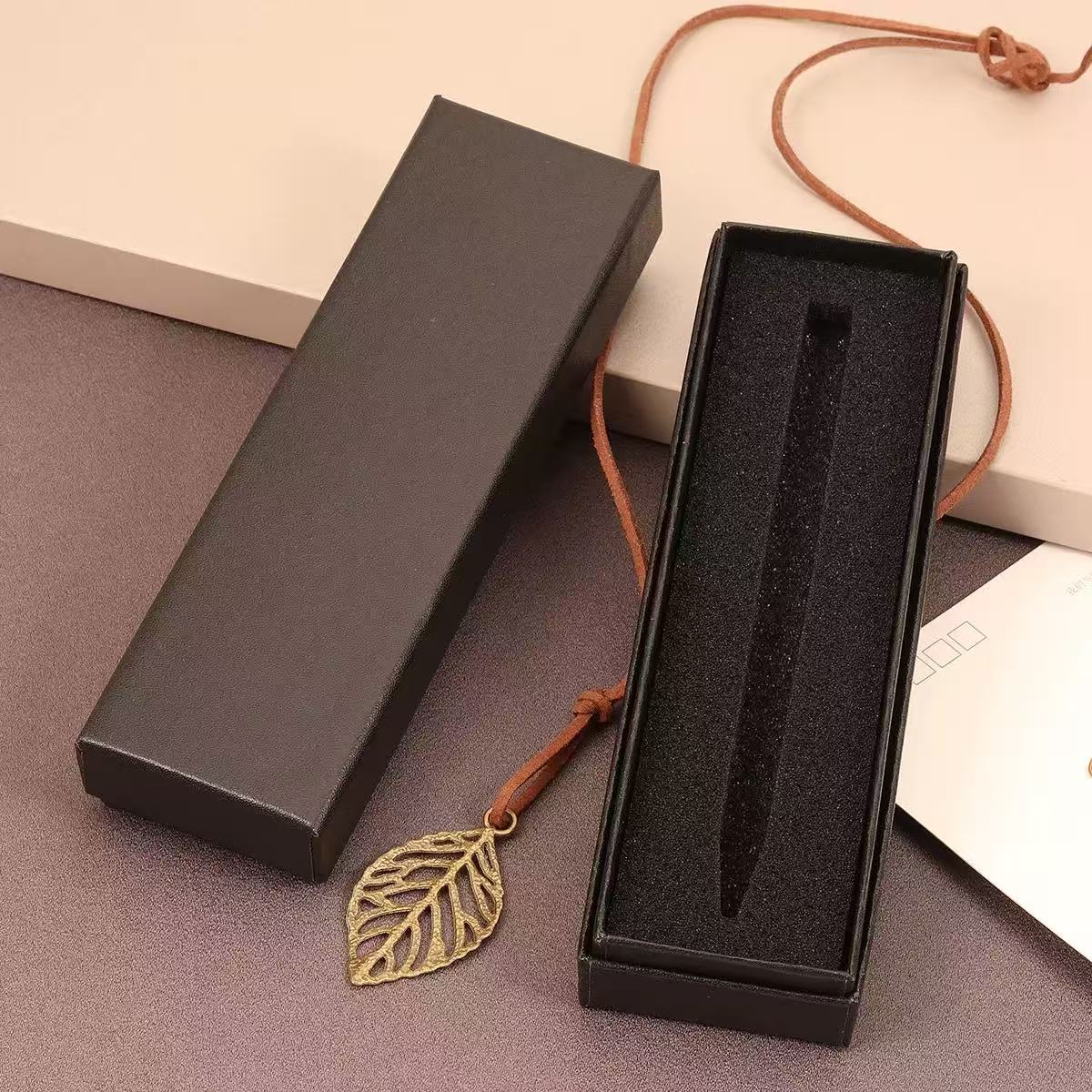 Classic pen storage box in lid and base style for fountain pen packaging