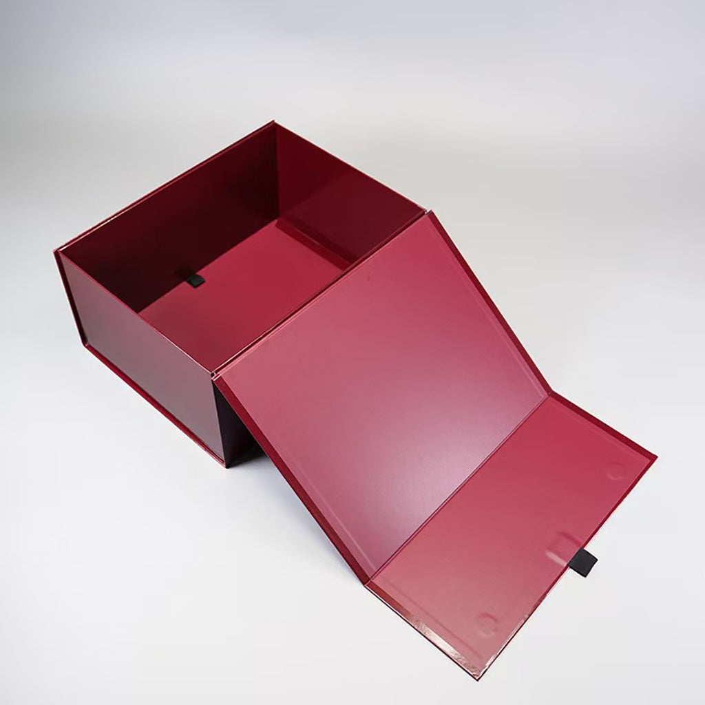 Stackable folding storage box with secure closure, efficient warehouse organization and inventory management