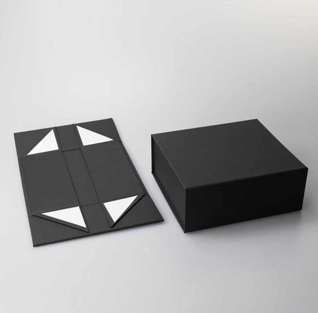 Elegant collapsible gift box with insert tray for product organization