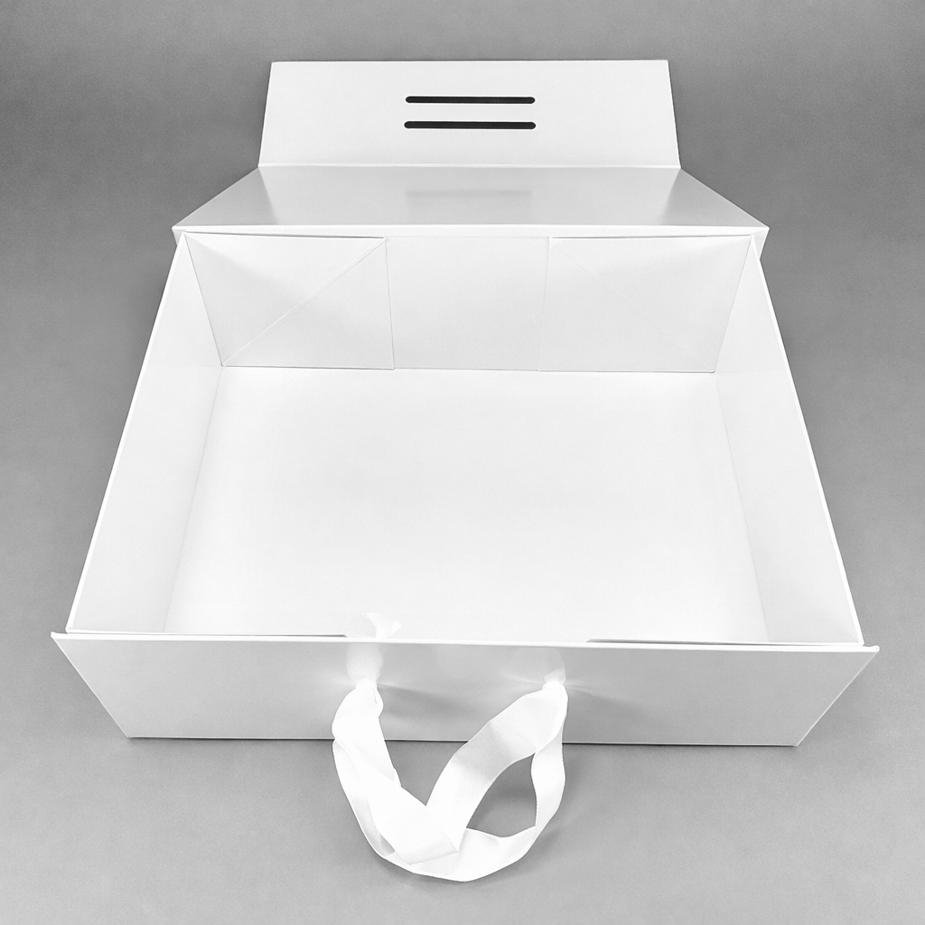 Premium folding box with elegant design, perfect for luxury product packaging and gift presentation