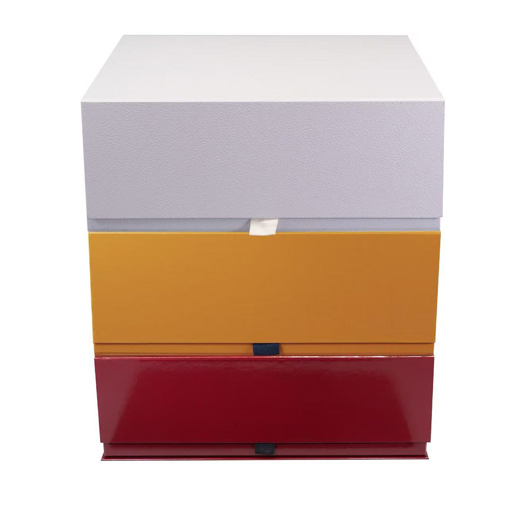 Folding box with secure lid closure, protective packaging for retail products and e-commerce shipping