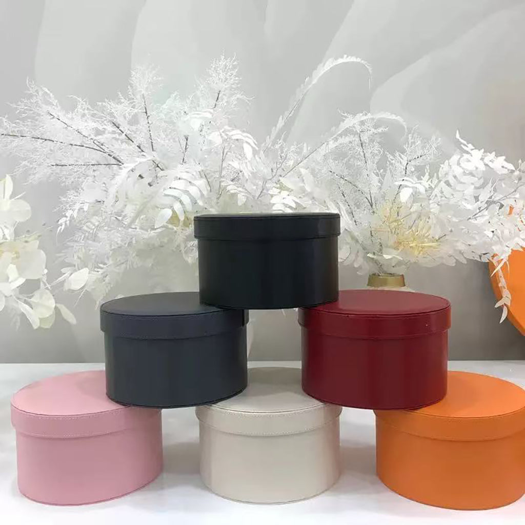 Cylindrical round gift box for candles and cosmetics