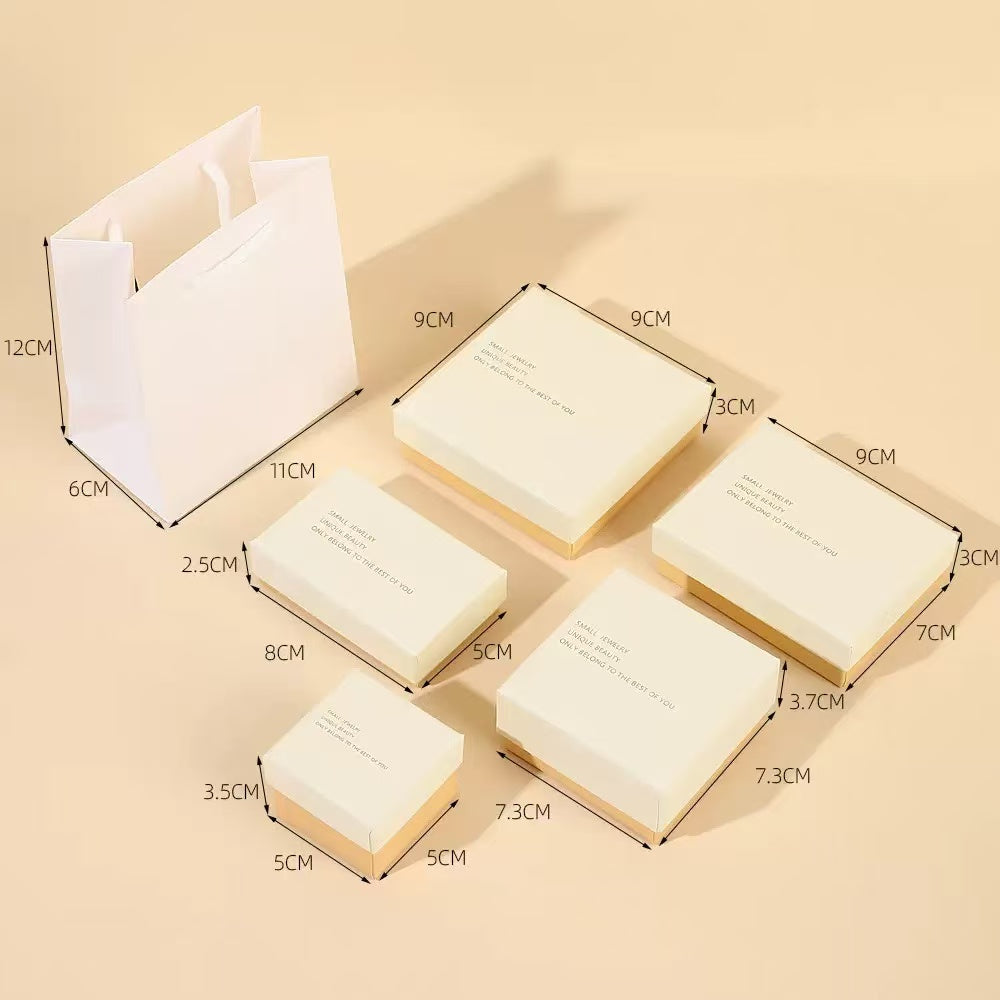 Jewelry box with removable lid and plush velvet lining